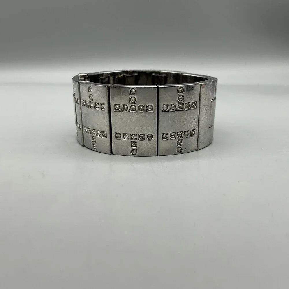 DKNY Womens Watch 22mm Silver Tone Stainless Crystals New Battery 5.75